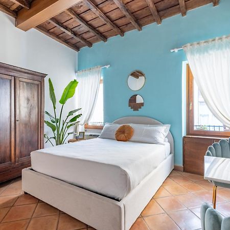 Suite Trevi - Charming Loft Near Trevi Fountain Рим Экстерьер фото