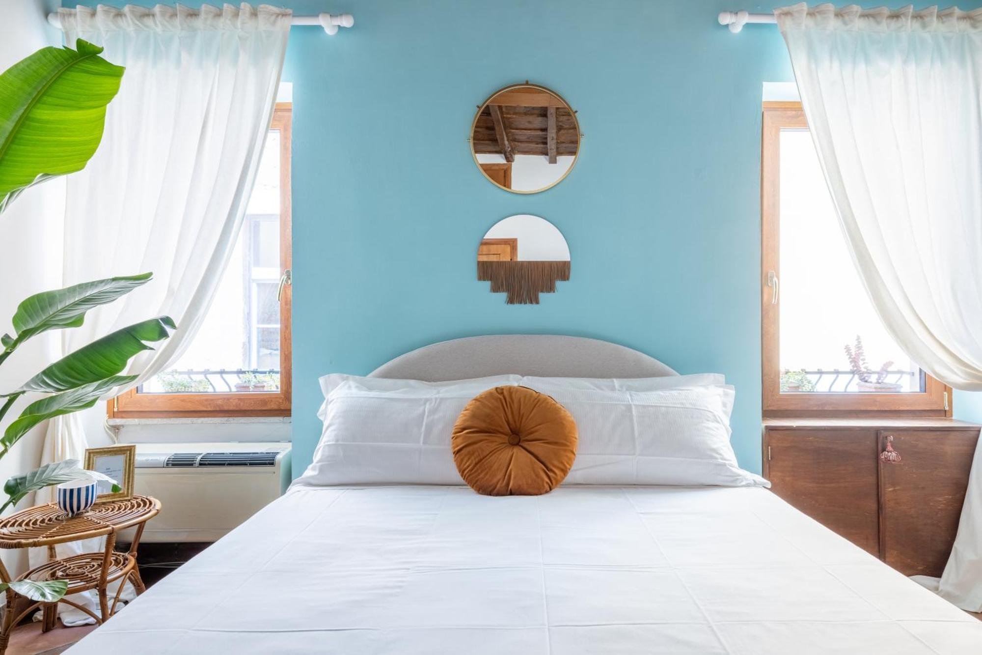 Suite Trevi - Charming Loft Near Trevi Fountain Рим Экстерьер фото