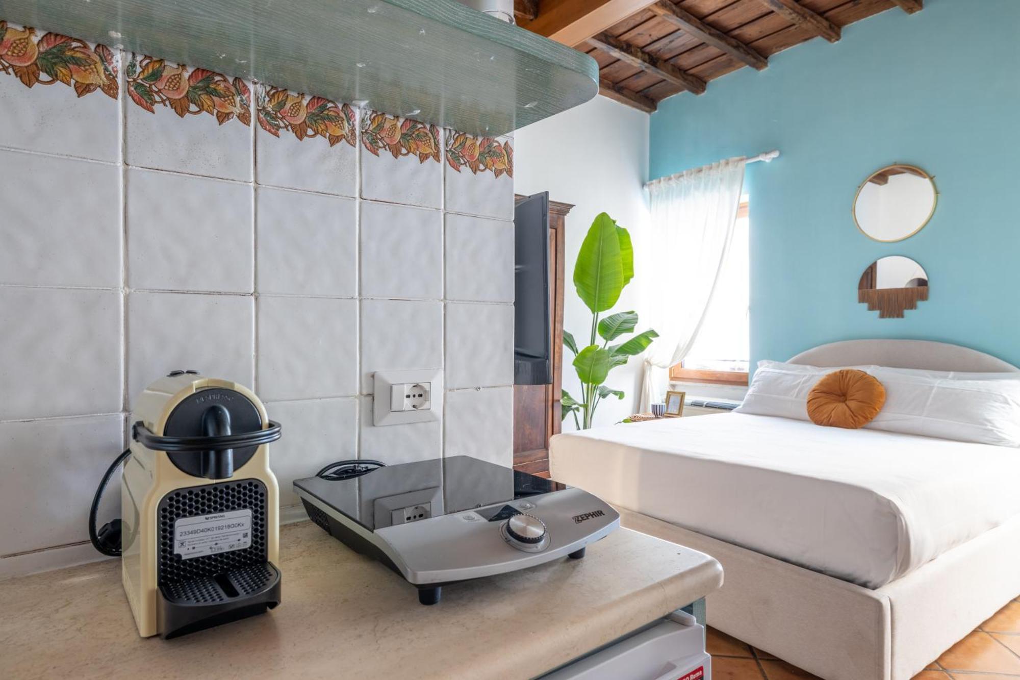 Suite Trevi - Charming Loft Near Trevi Fountain Рим Экстерьер фото