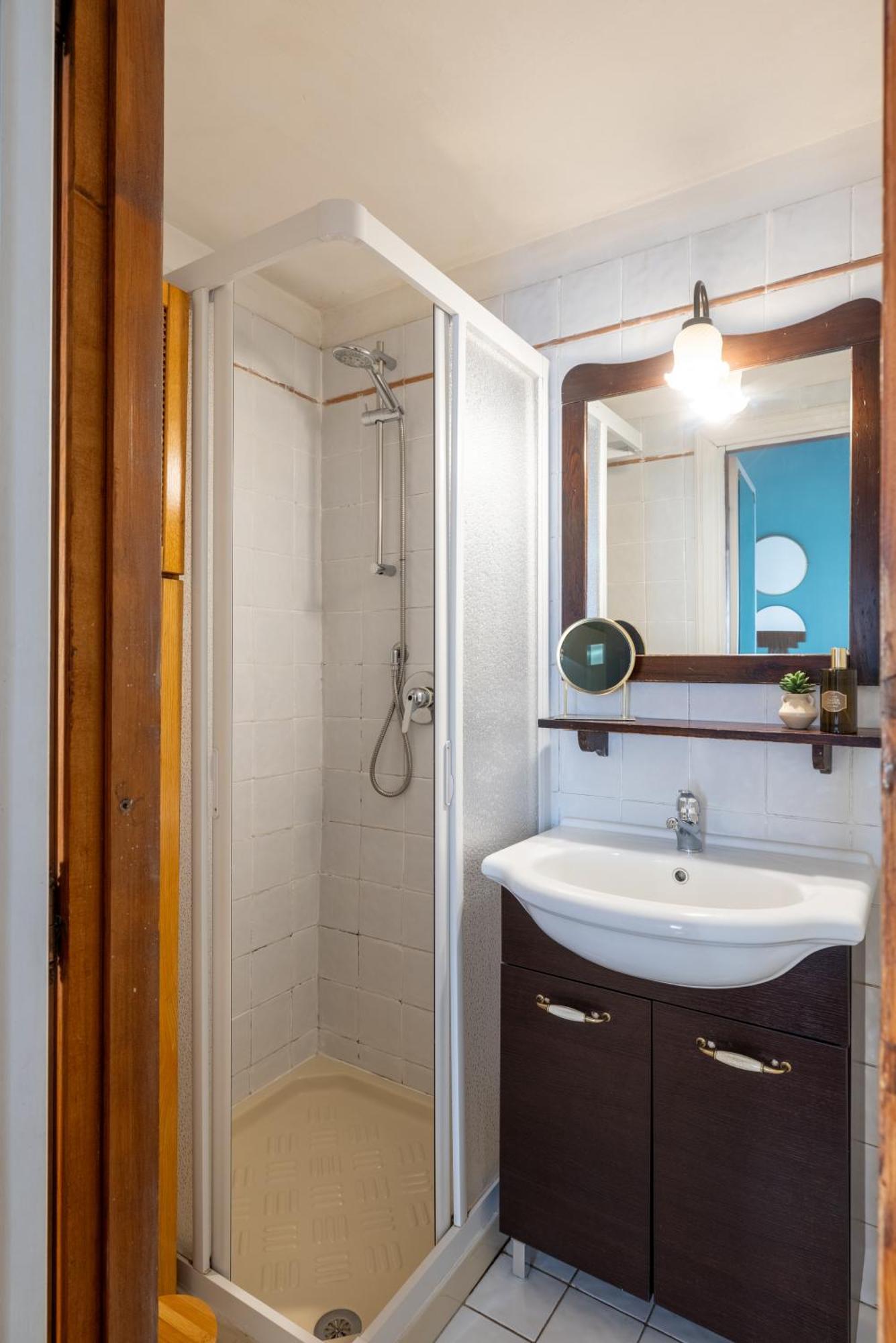 Suite Trevi - Charming Loft Near Trevi Fountain Рим Экстерьер фото